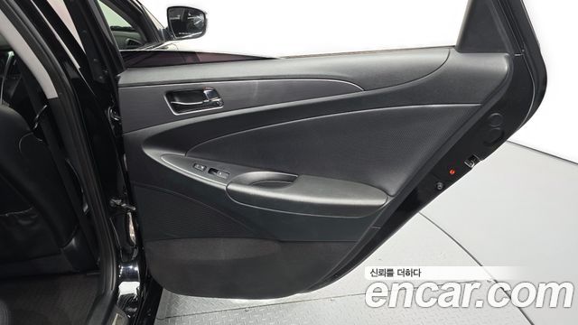 Hyundai Sonata 2014 — photo 15