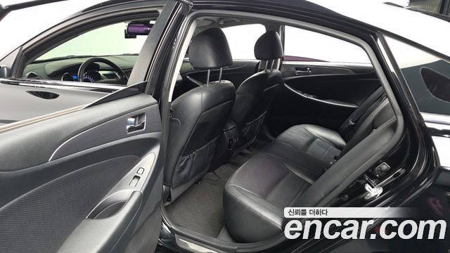 Hyundai Sonata 2014 — photo 16