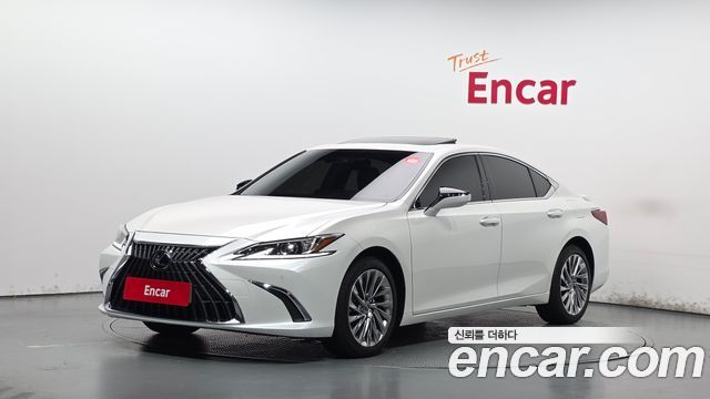 Lexus ES 2025 — photo 1