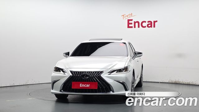Lexus ES 2025 — photo 3