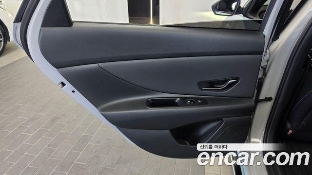 Hyundai AVANTE 2023 — photo 15