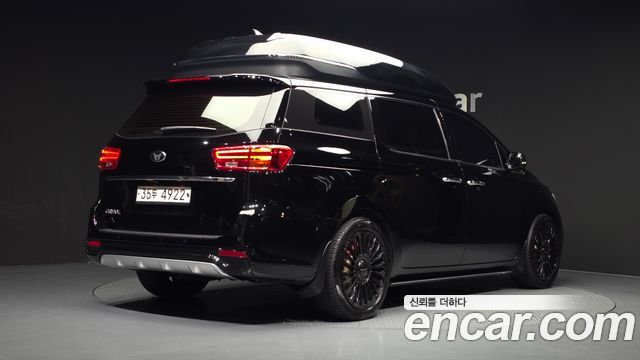 Kia Canival 2019 — photo 2