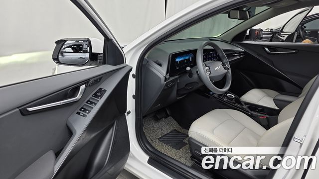 Kia Niro 2024 — photo 13