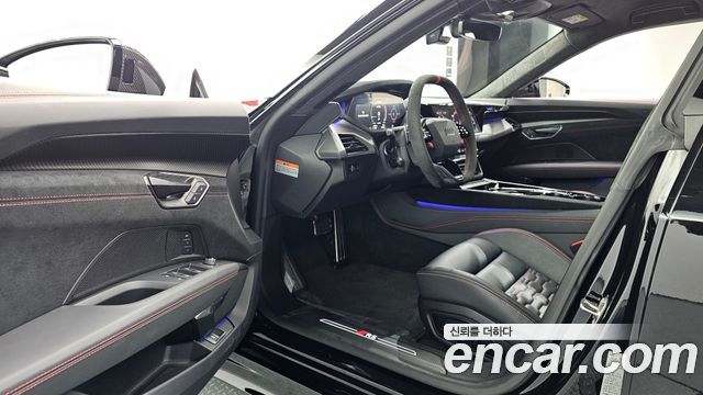 Audi RS e-tron GT 2025 — photo 10