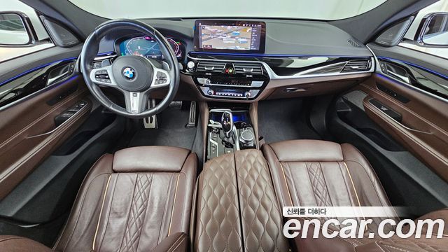 BMW Gran Turismo 2021 — photo 10