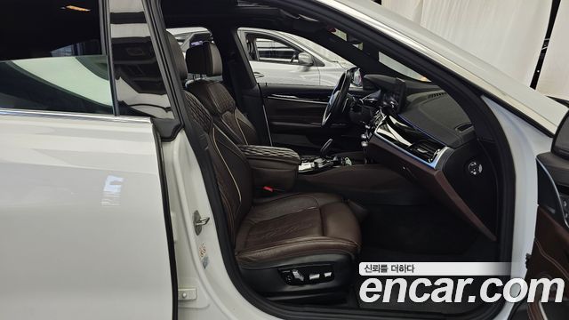 BMW Gran Turismo 2021 — photo 17