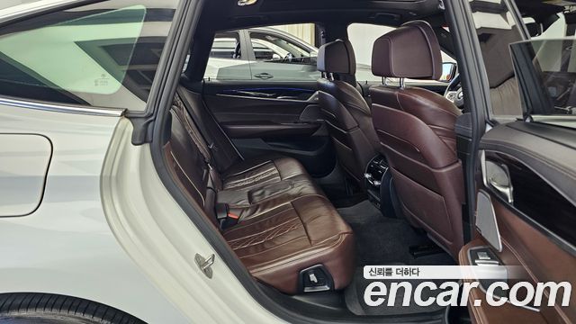 BMW Gran Turismo 2021 — photo 18