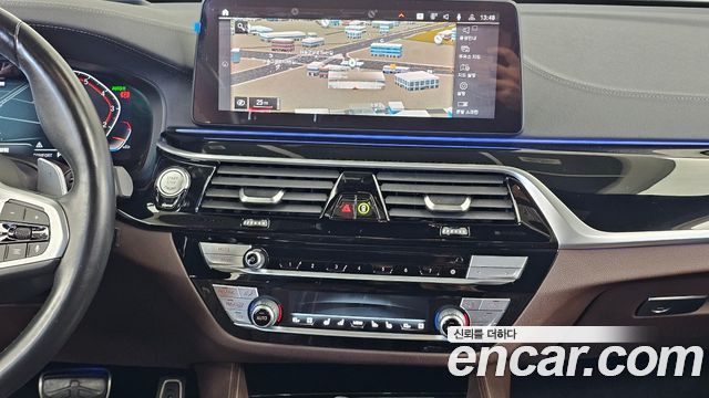 BMW Gran Turismo 2021 — photo 20