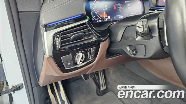 BMW Gran Turismo 2021 — photo 22