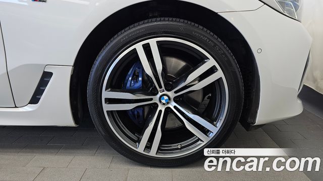 BMW Gran Turismo 2021 — photo 7