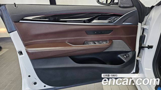 BMW Gran Turismo 2021 — photo 14