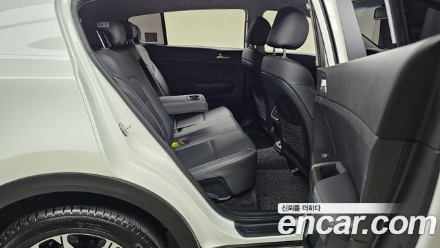 Kia Sportage 2018 — photo 17