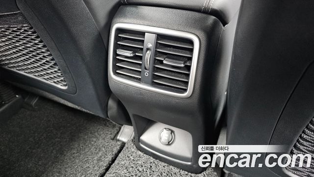 Kia Sportage 2018 — photo 31