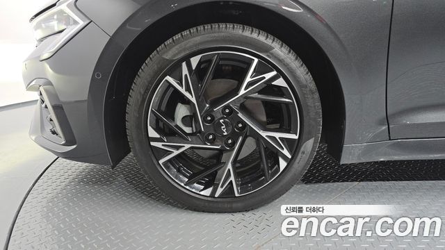 Kia K5 2025 — photo 5