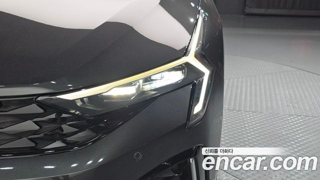 Kia K5 2025 — photo 8