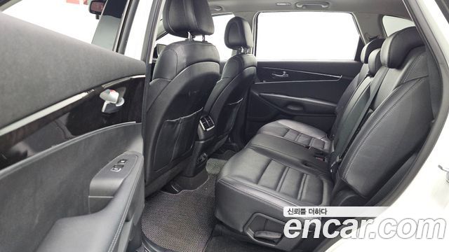 Kia Sorento 2017 — photo 12
