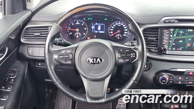 Kia Sorento 2017 — photo 13