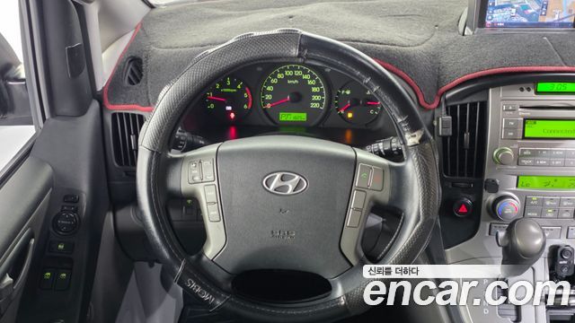 Hyundai Starex 2013 — photo 13