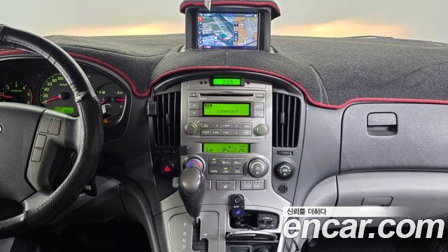 Hyundai Starex 2013 — photo 14