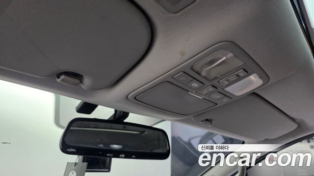 Hyundai Starex 2013 — photo 17