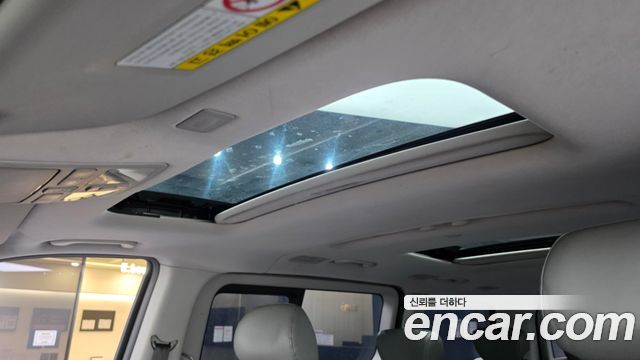 Hyundai Starex 2013 — photo 18