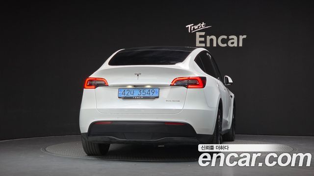 Tesla Model Y 2022 — photo 4