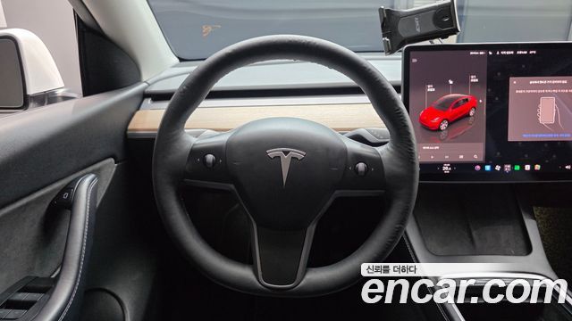 Tesla Model Y 2022 — photo 12