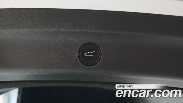 Tesla Model Y 2022 — photo 20