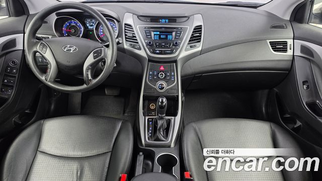 Hyundai AVANTE 2015 — photo 10