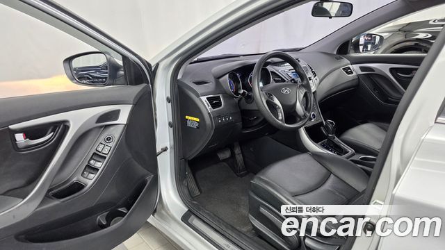 Hyundai AVANTE 2015 — photo 13