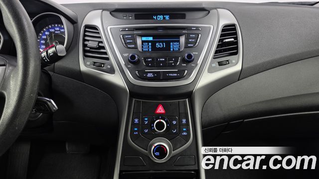Hyundai AVANTE 2015 — photo 19