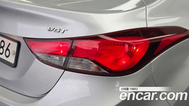 Hyundai AVANTE 2015 — photo 9