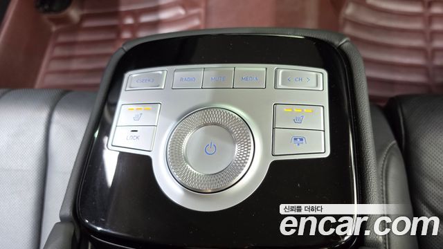 Genesis G80 2021 — photo 25