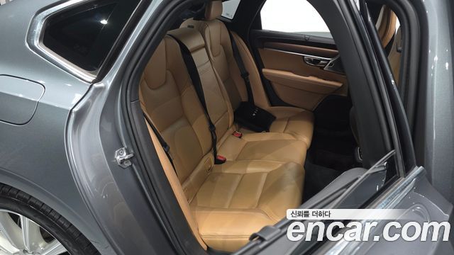 Volvo S90 2019 — photo 18