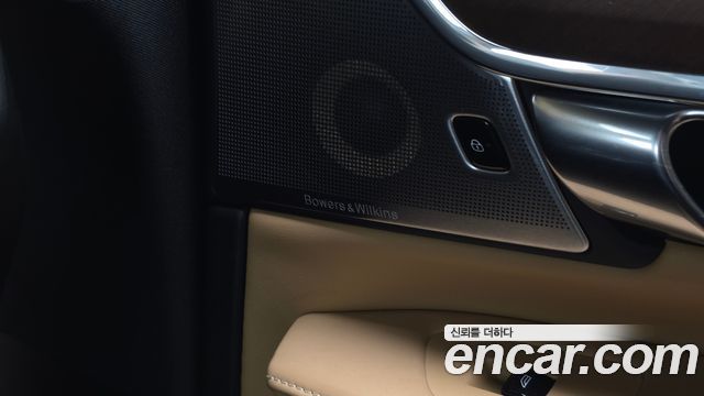 Volvo S90 2019 — photo 30