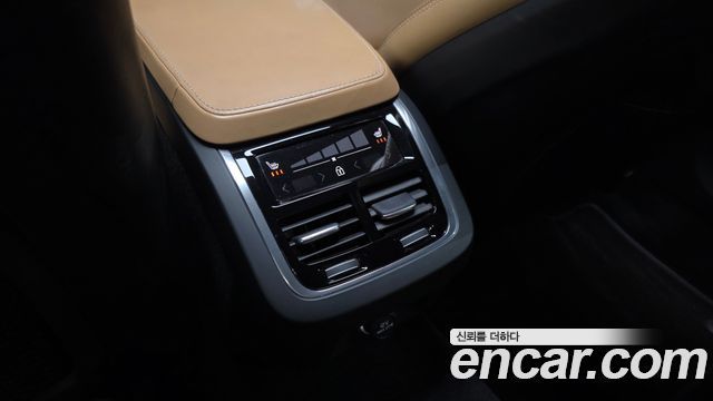 Volvo S90 2019 — photo 35