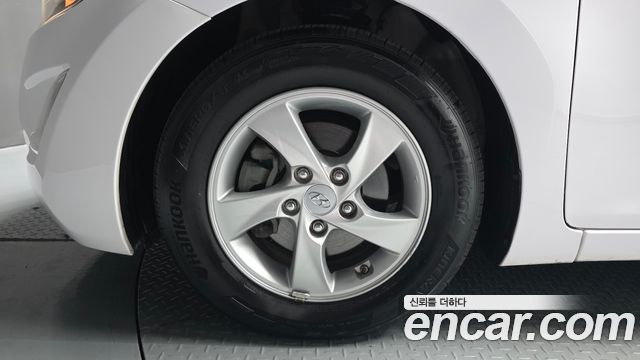 Hyundai AVANTE 2015 — photo 5