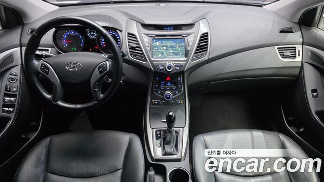 Hyundai AVANTE 2015 — photo 10
