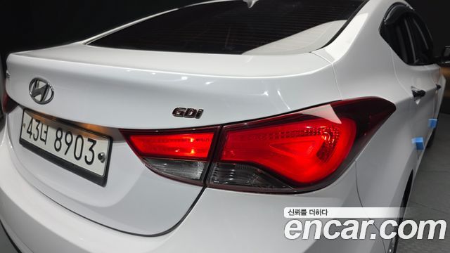 Hyundai AVANTE 2015 — photo 9