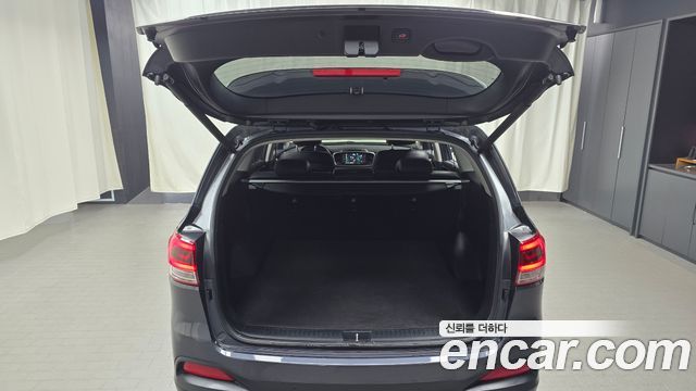 Kia Sorento 2015 — photo 28