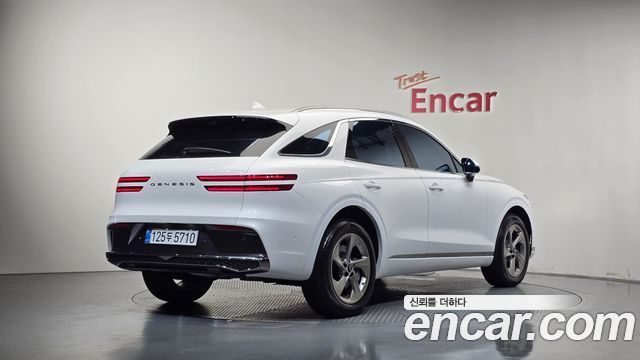 Genesis GV70 2026 — photo 2