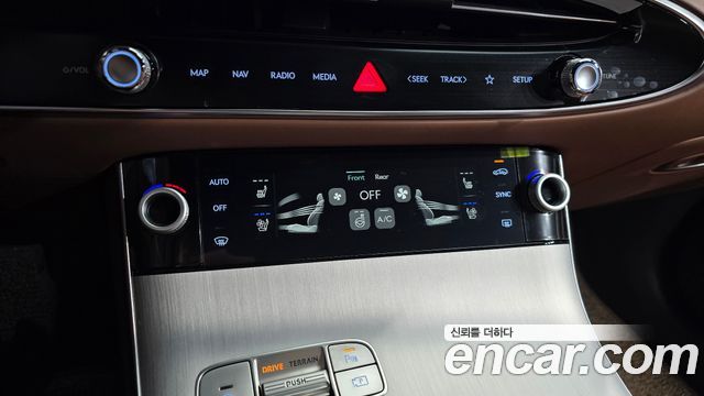 Genesis GV70 2026 — photo 30