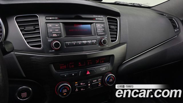Kia K7 2012 — photo 21