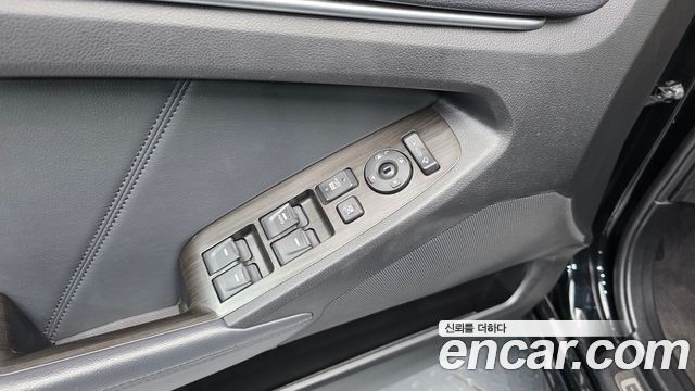 Kia K7 2012 — photo 26