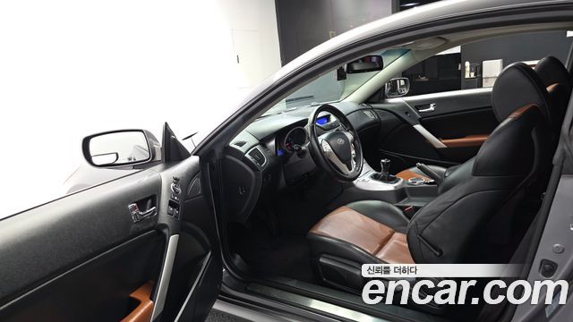 Hyundai Genesis 2010 — photo 10