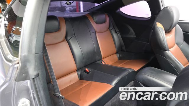 Hyundai Genesis 2010 — photo 12