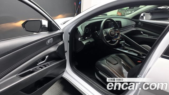Hyundai AVANTE 2023 — photo 13