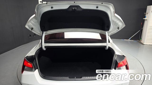 Hyundai AVANTE 2023 — photo 26