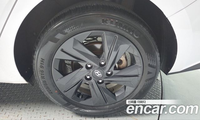 Hyundai AVANTE 2023 — photo 7