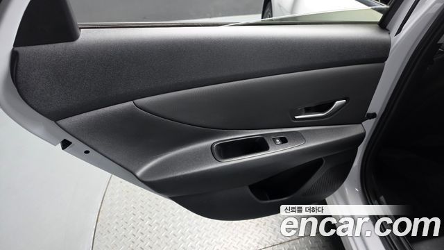 Hyundai AVANTE 2023 — photo 15